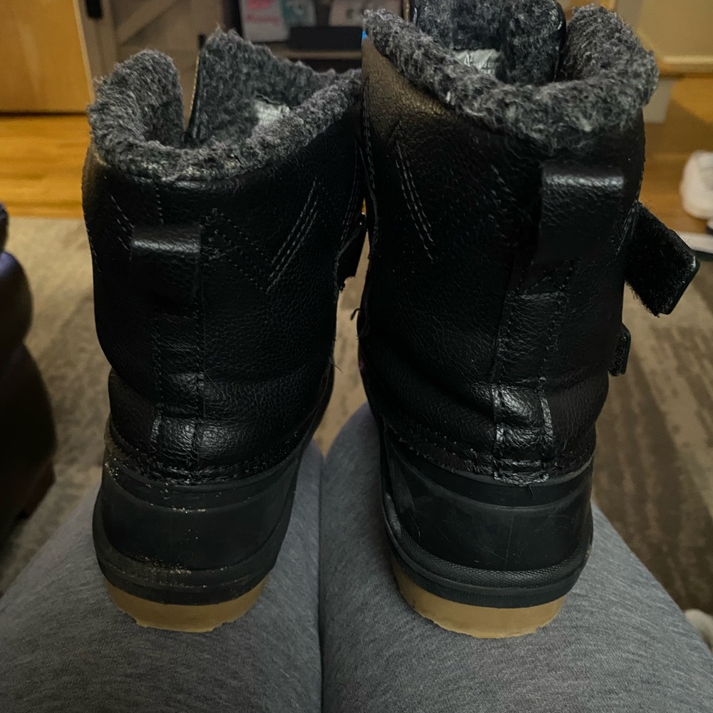 Snow boots - Picture 2 of 3